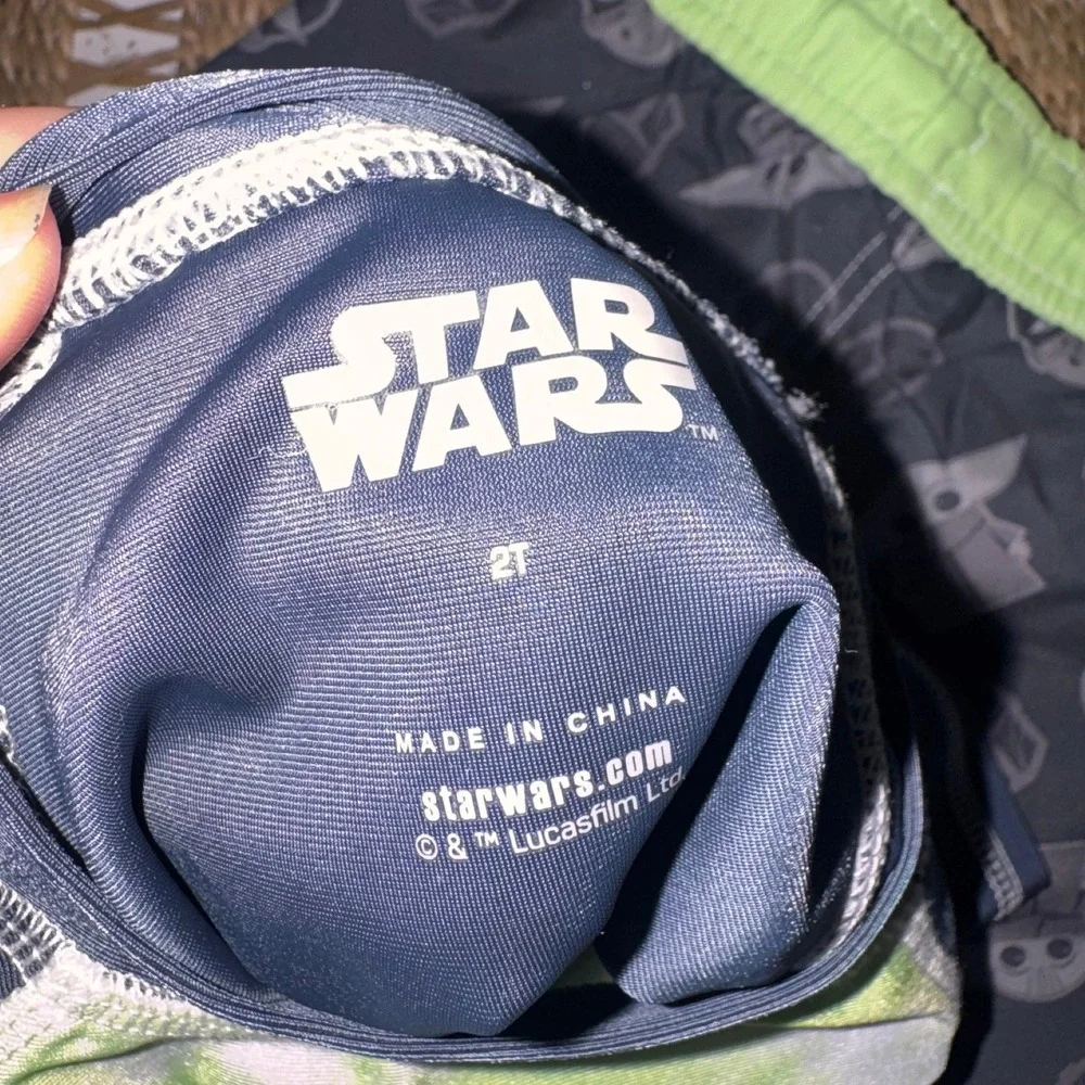 Star Wars Grogu Baby Yoda Rash Guard/ Swim Trunk Set Toddler Boys 2T Green NWOT